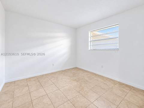 1350 NE 119th St 135007, Miami FL - photo 6 of 10