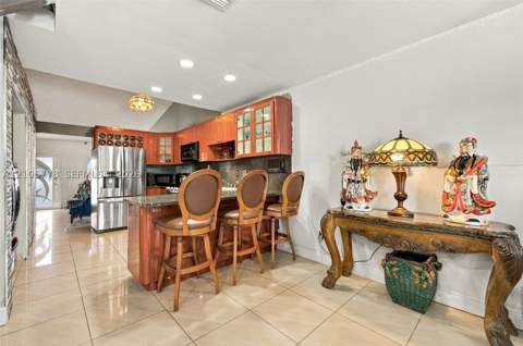 2756 W 54th St, Hialeah FL - photo 10 of 39