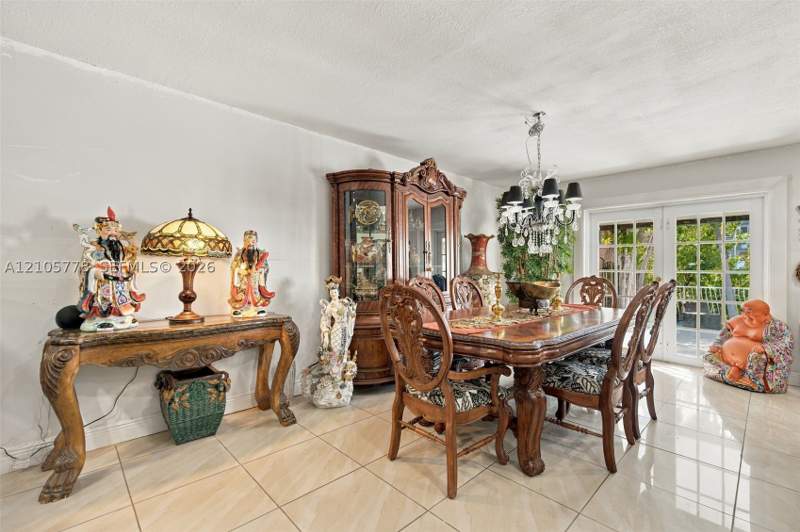 4 bedroom SingleFamilyResidence at 2756 W 54th St, Alameda By The Lake, Hialeah — photo 5