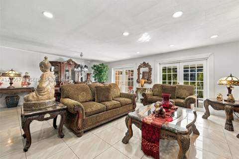 2756 W 54th St, Hialeah FL - photo 6 of 39