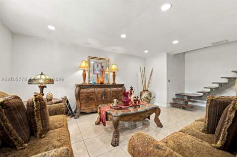 2756 W 54th St, Hialeah FL - photo 7 of 39