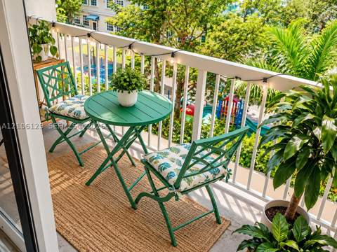 2740 SW 28th Ter 307, Miami FL - photo 6 of 7