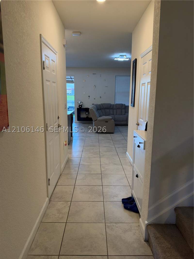 4 bedroom Townhouse at 3259 W 100th Ter, Aquabella Section One, Hialeah — photo 4