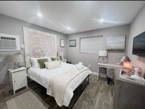 11241 SW 7th Ter, Sweetwater FL - photo 6 of 30