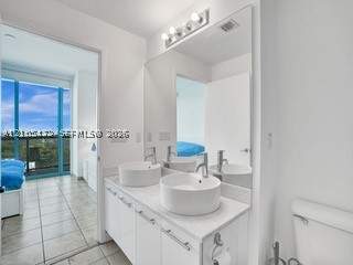 888 Biscayne Blvd 811, Miami FL - photo 6 of 33