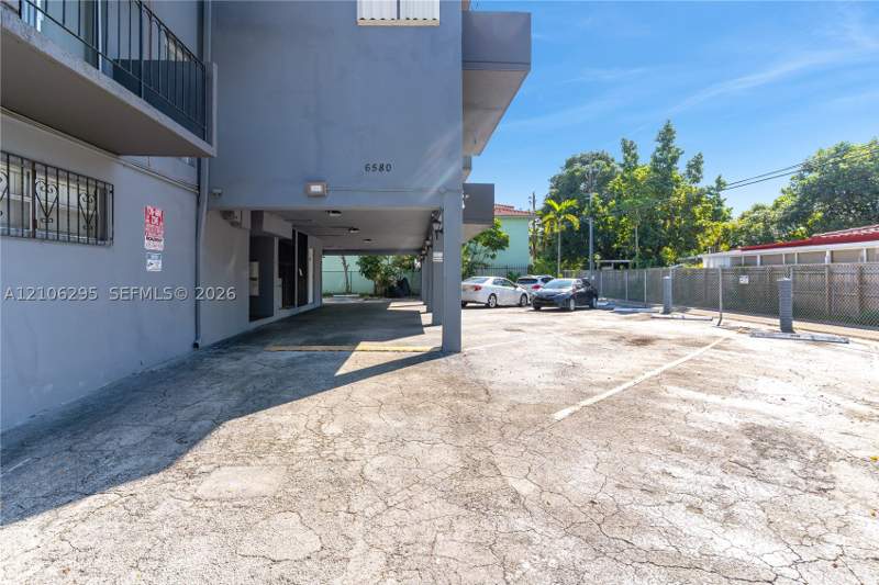 1 bedroom Condominium at 6580 W Flagler St 101, Royal Flagler Condo, Miami — photo 2