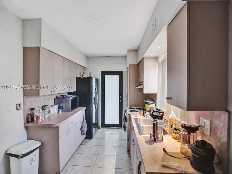 4 bedroom SingleFamilyResidence at 471 NE 180th Dr, Highland Manor Sec 6, North Miami Beach — photo 4