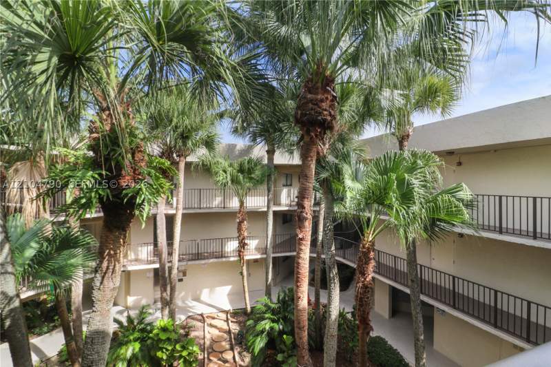 2 bedroom Condominium at 8075 SW 107th Ave 312, The Horizons Condo #7, Miami — photo 3