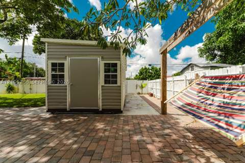 230 Miami Springs Ave, Miami Springs FL - photo 6 of 42