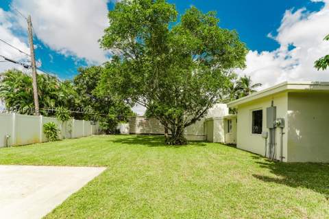 230 Miami Springs Ave, Miami Springs FL - photo 9 of 42