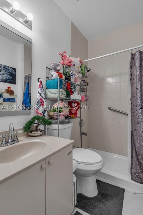 7361 NW 174th Ter 105, Hialeah FL - photo 14 of 38