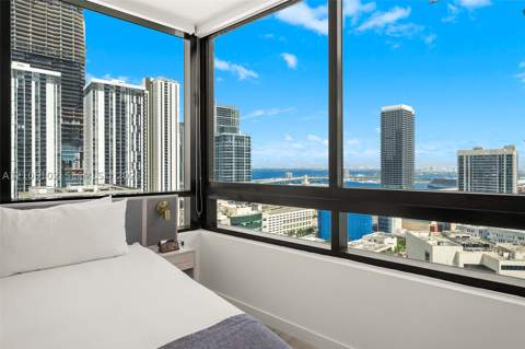225 N Miami Ave 3001, Miami FL - photo 10 of 40