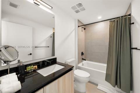 225 N Miami Ave 3001, Miami FL - photo 15 of 40