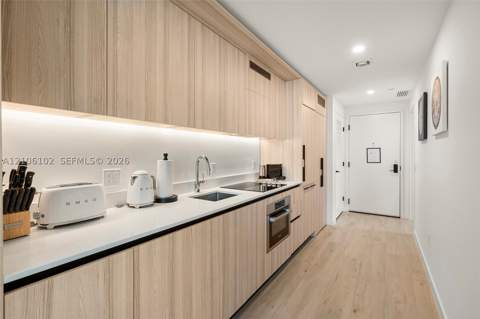 225 N Miami Ave 3001, Miami FL - photo 6 of 40