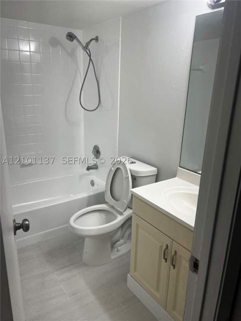 14368 SW 98th Ter, Miami FL - photo 12 of 17