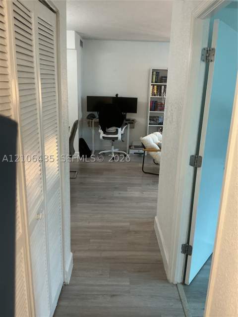 7501 E Treasure Dr 2L, North Bay Village FL - photo 11 of 34