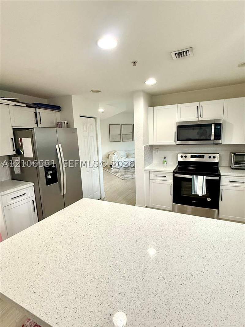3 bedroom Condominium at 8999 NW 107th Ct 216-1, Coronado At Doral I Condo, Doral — photo 3