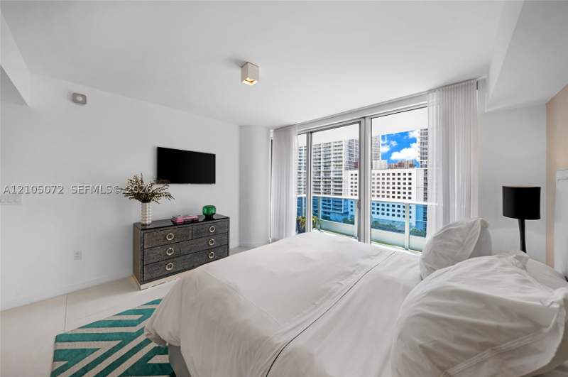 2 bedroom Condominium at 200 Biscayne Boulevard Way 904, Epic West Condo, Miami — photo 5