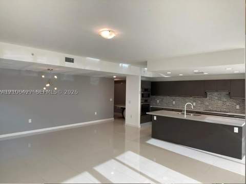 7751 NW 107th Ave 305, Doral FL - photo 6 of 7