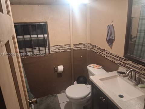 1369 NW 75th Ter, Miami FL - photo 7 of 9