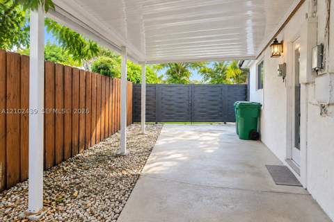 9351 Jamaica Dr, Cutler Bay FL - photo 10 of 39