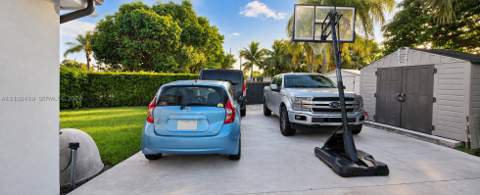 9351 Jamaica Dr, Cutler Bay FL - photo 12 of 39