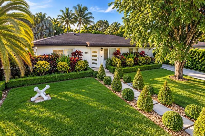 3 bedroom SingleFamilyResidence at 9351 Jamaica Dr, Pine Tree Manor Sec 2, Cutler Bay — photo 2