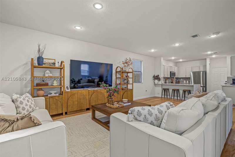 3 bedroom SingleFamilyResidence at 125 NE 24th Ter, Barbados At Oasis, Homestead — photo 5