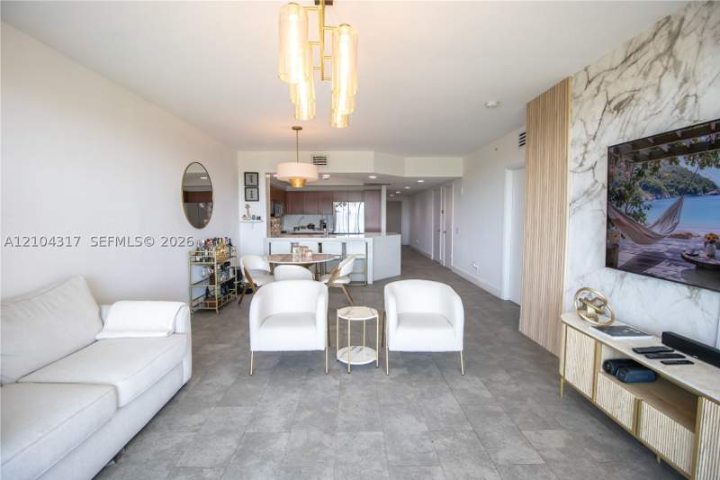 3 bedroom Condominium at 14951 Royal Oaks Ln 706, The Oaks I Condo, North Miami — photo 2