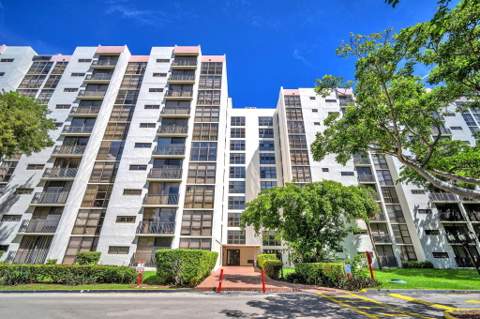 17021 N Bay Road 107, Sunny Isles Beach FL - photo 10 of 15