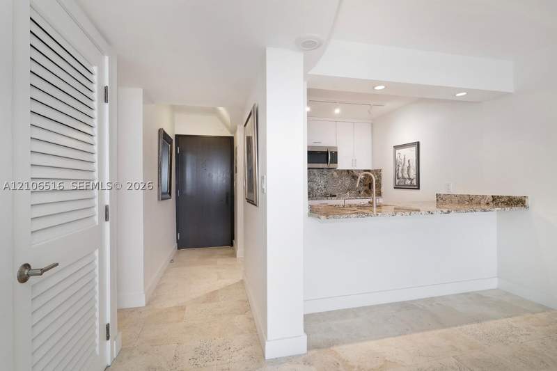 1 bedroom Condominium at 2901 S Bayshore Dr 14D, Yacht Harbour Condo, Coconut Grove — photo 2