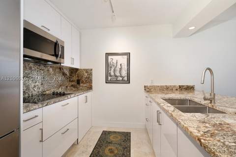 2901 S Bayshore Dr 14D, Coconut Grove FL - photo 8 of 25