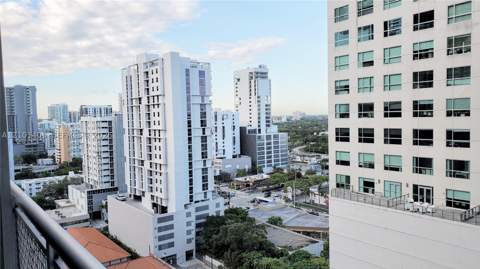 690 SW 1st Ct 1828, Miami FL - photo 15 of 33