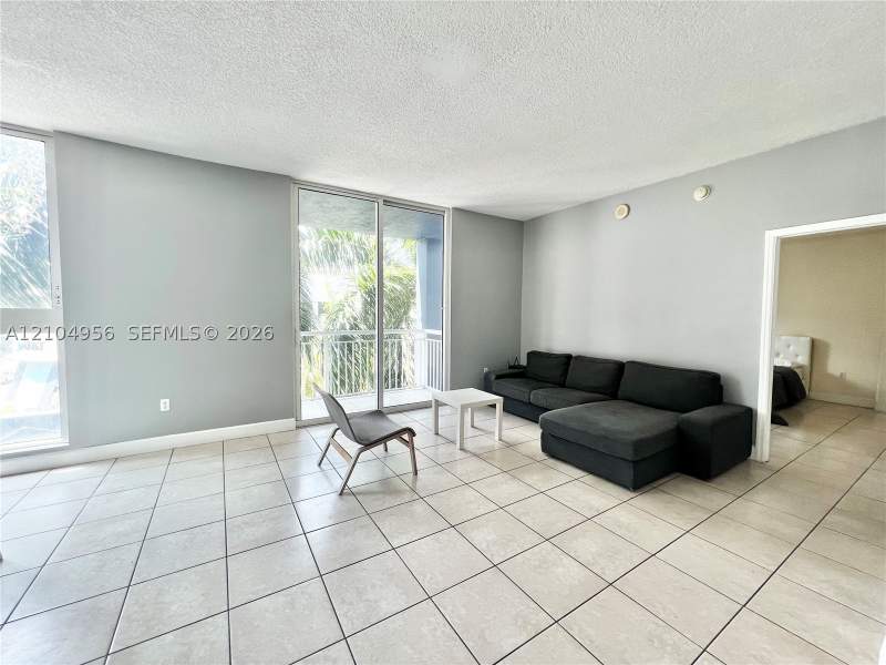 1 bedroom Condominium at 275 NE 18th St 305, 1800 Biscayne Plaza Condo, Miami — photo 2