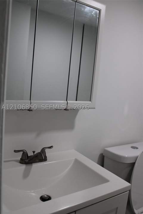1055 W 77th St 308, Hialeah FL - photo 21 of 47