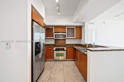 888 S Douglas Rd 602, Coral Gables FL - photo 15 of 57