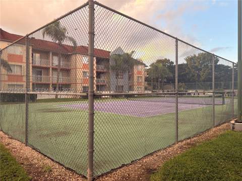 18850 NW 57th Ave 306, Hialeah FL - photo 14 of 19