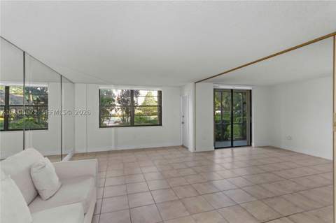 10852 N Kendall Dr 103, Miami FL - photo 9 of 21