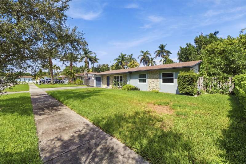 4 bedroom SingleFamilyResidence at 9121 SW 184th Ter, Bel Aire Sec 15, Cutler Bay — photo 3