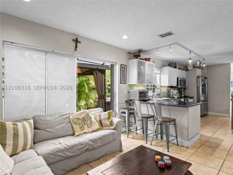 9921 NW 51st Ln, Doral FL - photo 20 of 49