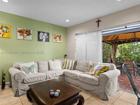 9921 NW 51st Ln, Doral FL - photo 21 of 49