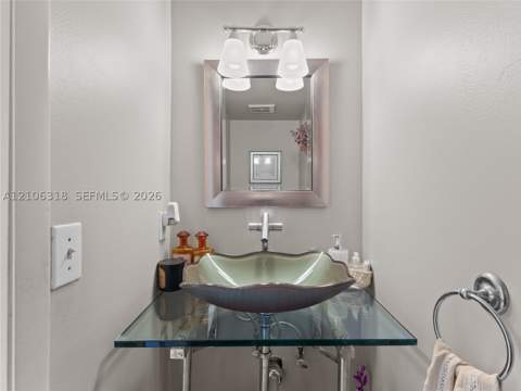 9921 NW 51st Ln, Doral FL - photo 22 of 49