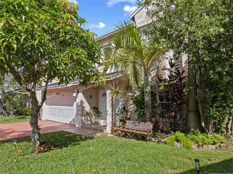 4 bedroom SingleFamilyResidence at 9921 NW 51st Ln, Doral Lakes, Doral — photo 3