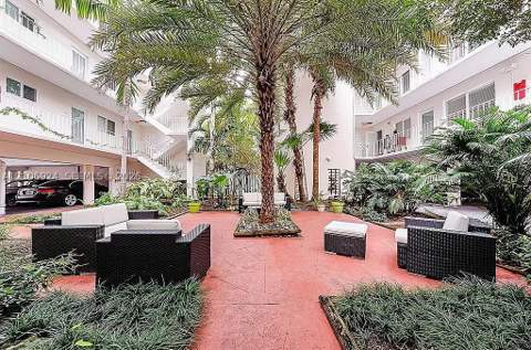 1420 Pennsylvania Ave 210, Miami Beach FL - photo 14 of 17