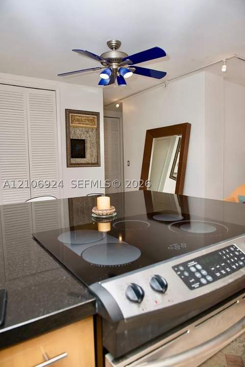 1420 Pennsylvania Ave 210, Miami Beach FL - photo 6 of 17