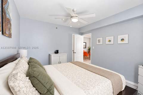 3030 Collins Ave 2H, Miami Beach FL - photo 10 of 11