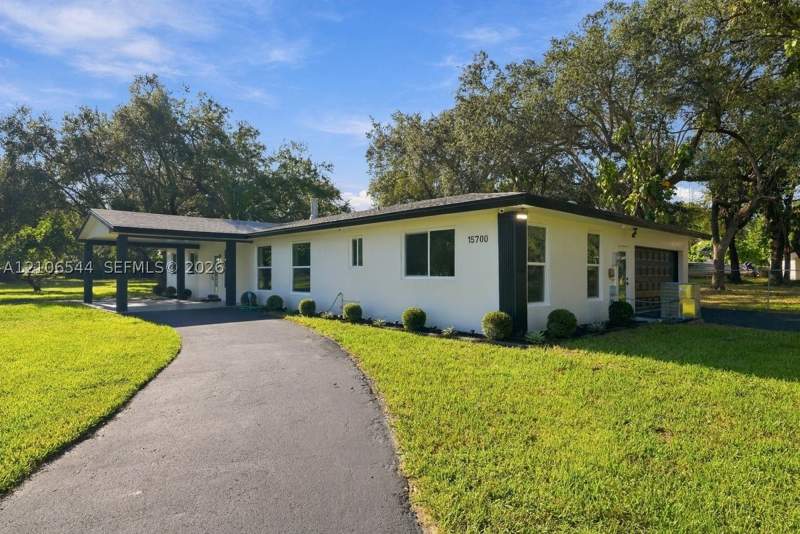 4 bedroom SingleFamilyResidence at 15700 SW 264th St, Redland, Homestead — photo 3