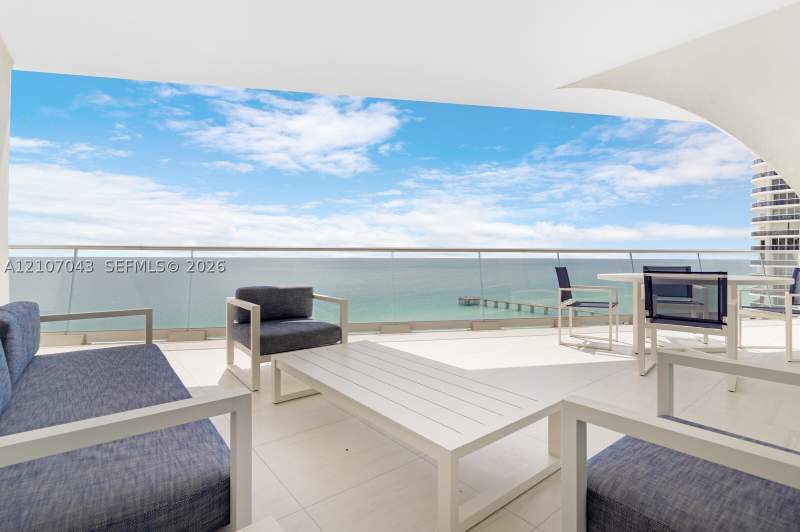 2 bedroom Condominium at 16901 Collins Ave 1402, Jade Signature Condo, Sunny Isles Beach — photo 4