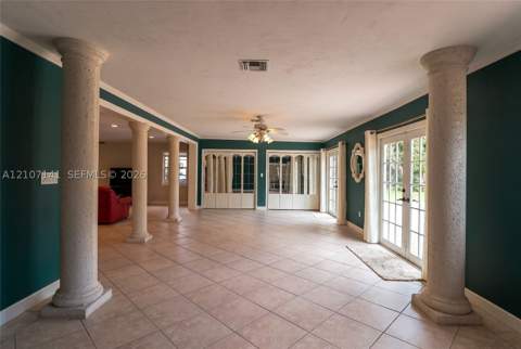 9761 SW 123rd St, Miami FL - photo 6 of 34