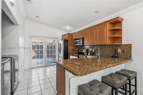 3355 W 68th St 128, Hialeah FL - photo 13 of 41